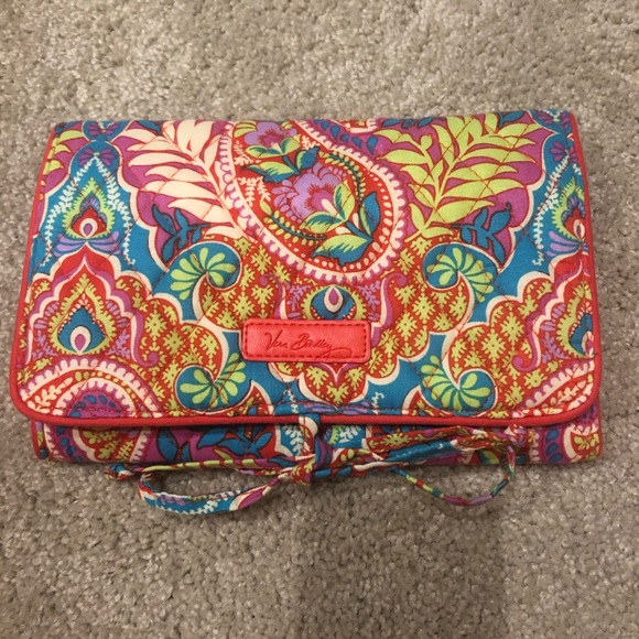 Vera Bradley Handbags - NWOT Vera Bradley Jewelry Organizer